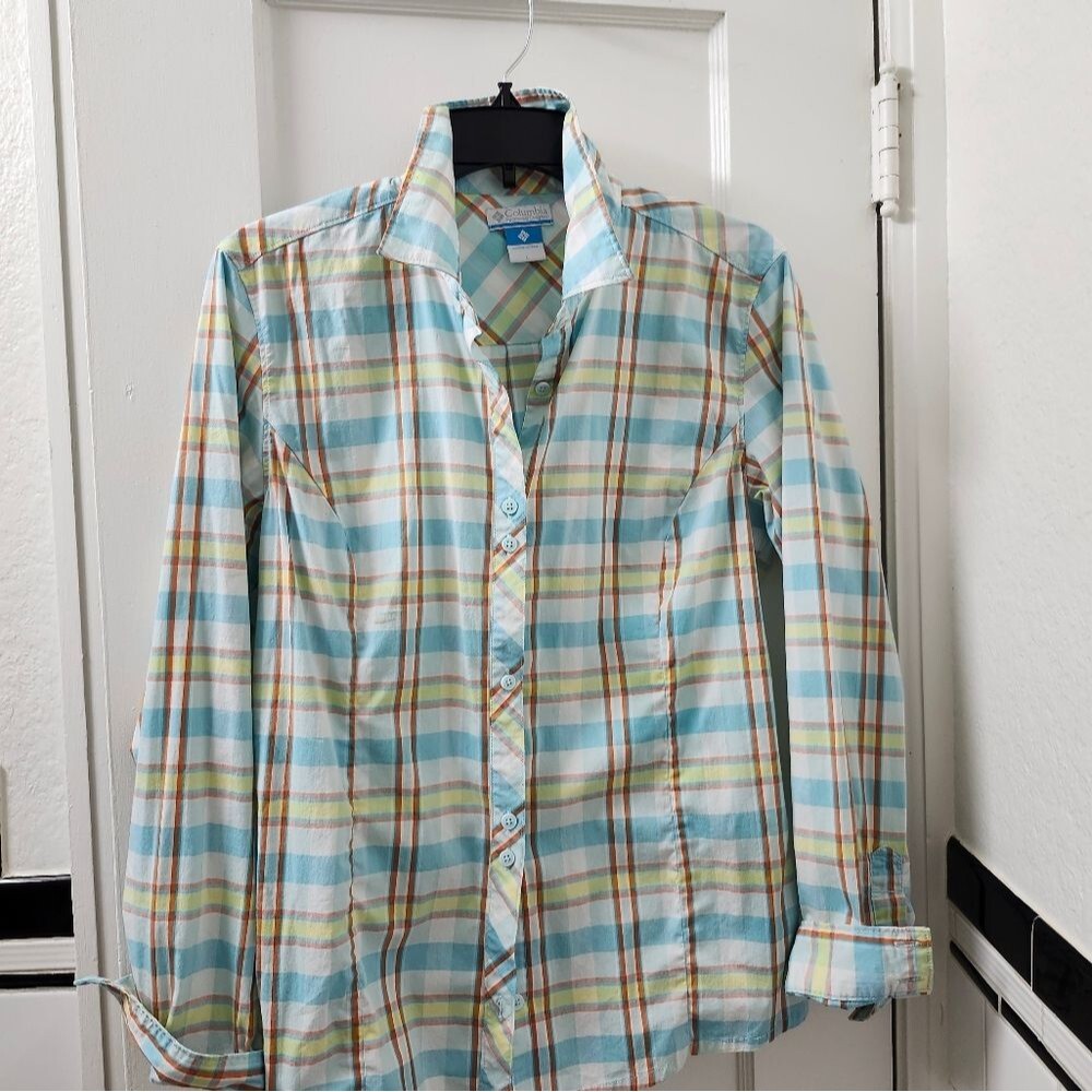 Columbia Womens Vibrant Plaid Button-Down Shirt